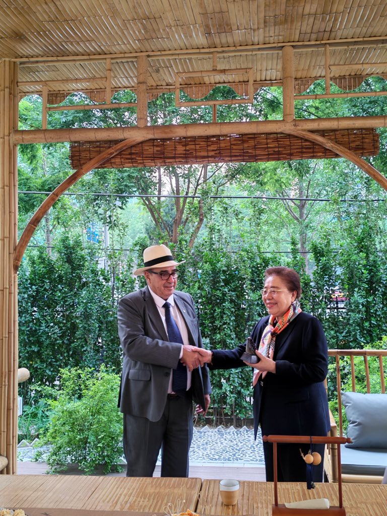 🇺🇾🤝🇨🇳🎍🎋 <a href="/INBARofficial/">INBAR</a> <a href="/inbarlac/">INBAR LAC</a>