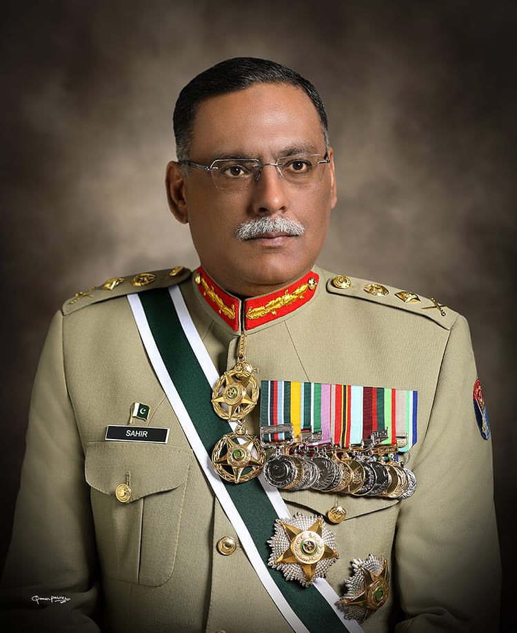 PTVNewsOfficial's tweet photo. Rawalpindi, 20 May, 2025: General Sahir Shamshad Mirza, NI (M), Chairman Joint Chiefs of Staff Committee (CJCSC) extended his heartiest congratulations and felicitations to Field Marshal Syed Asim Munir  the Chief of Army Staff (COAS) on his well-deserved promotion to the prestigious rank of Field Marshal.

The CJCSC lauded the COAS' exceptional leadership, unwavering dedication, and distinguished services to the nation especially during the recent successfully executed operations Marka e Haq and Bunyanum Marsoos.