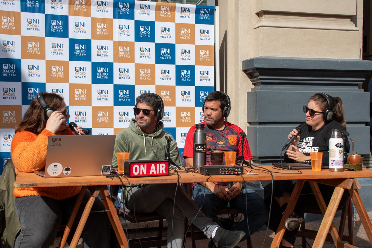 🔴SEGUIMOS EN VIVO 

Entrevistamos a Carli y Pablo de la Fuente acerca del documental Tiempos Circulares  

Al aire en: youtube.com/live/Rro6MLhGc…
