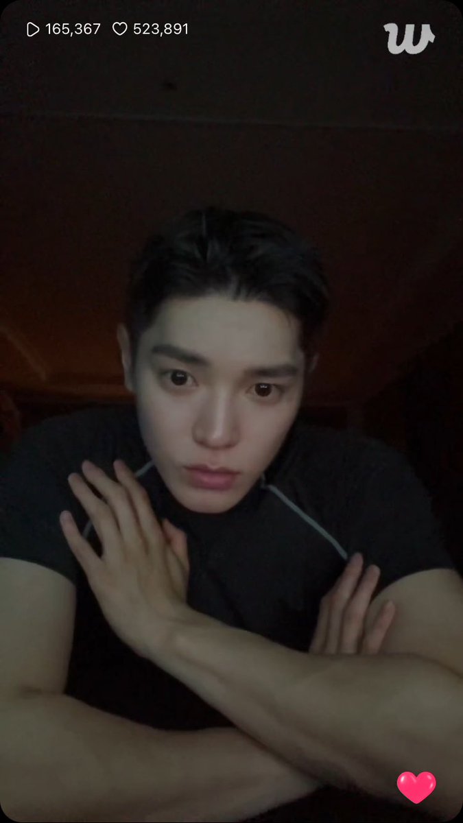 ch_diskette's tweet photo. 제가 보고 있는게 맞나요? https://t.co/cfn4sDYqj9