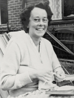 This month, we speak to a real Daleswoman, Muriel Freeman who has read every edition of The Yorkshire Dalesman since 1948!📚
Follow the link in our bio to order your June issue