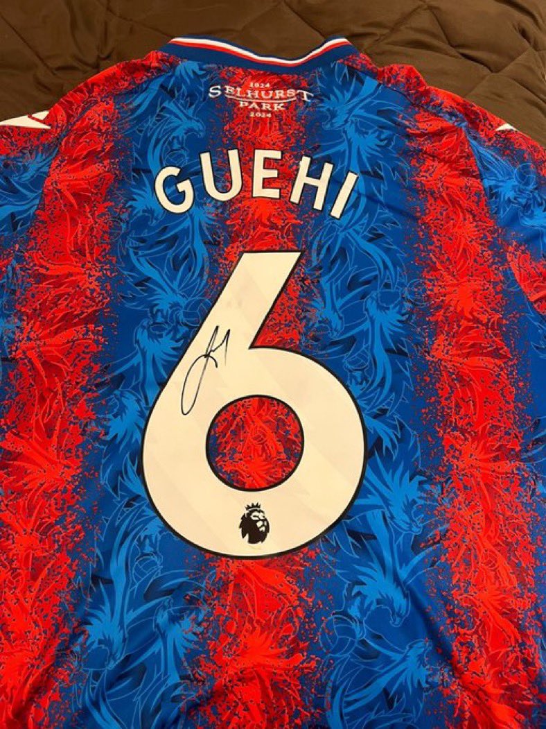 HLTCO's tweet image. 🚨 On the day of the FA Cup Final, Marc Guéhi signed a shirt for @GoldbergCFC to auction off &amp;amp; raise money for a young child that’s in a tough spot &amp;amp; needs support DM your bids to @RH_CFC. 

❤️💙