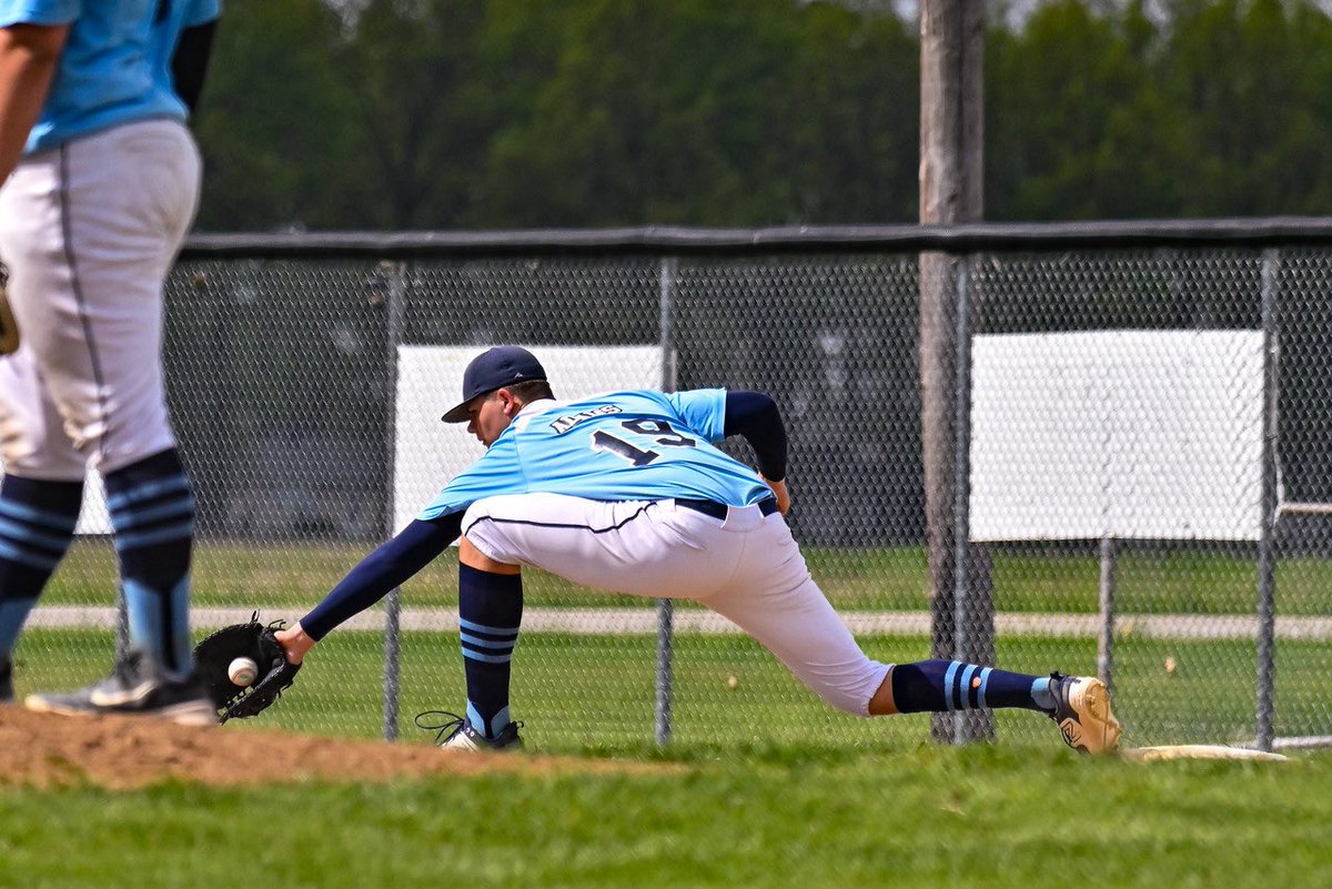 Oliver Adams tweet media