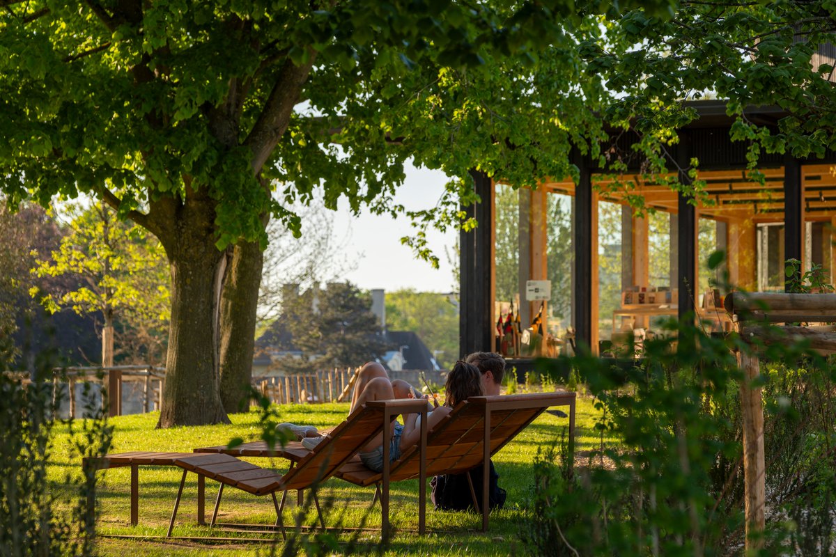 🟢C'est officiel !
🌳Le parc du Château de Caen portera le nom de Jean-Marie Girault, ancien maire de la Ville de #Caen entre 1970 et 2001.
📷 : Musée de Normandie - Ville de Caen / Philippe Delval