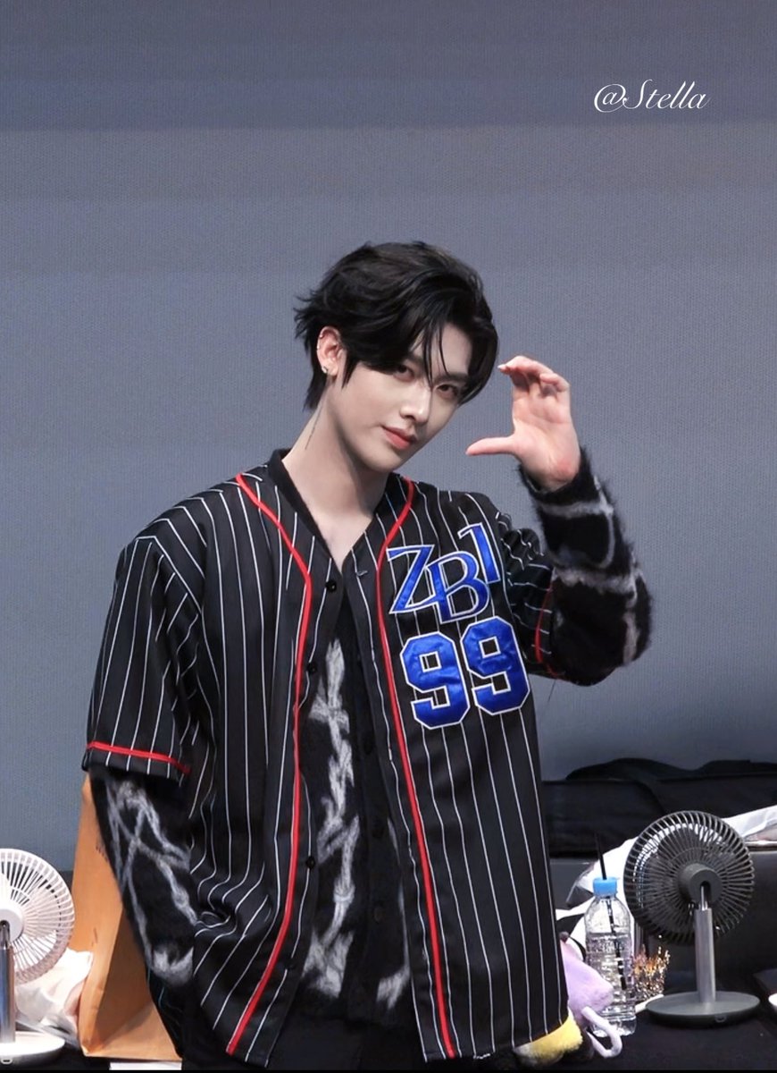 iaApple_e's tweet photo. - ̗̀ 𝓗𝓪𝓹𝓹𝔂 𝓡𝓲𝓬𝓴𝔂 𝓓𝓪𝔂   ̖́-
#沈泉锐 #RICKY #리키 #ZB1 #ZEROBASEONE https://t.co/fieVtv9kTl