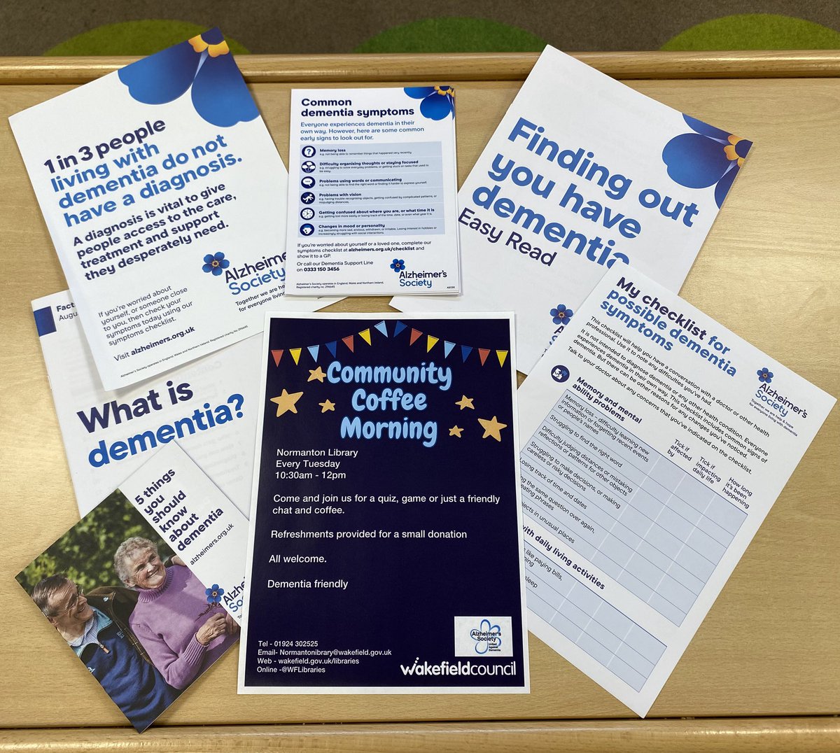WFlibraries's tweet image. We have lots of information available at #NormantonLibrary about #Dementia and support available from @alzheimerssoc at our Tuesday coffee morning #DementiaActionWeek #DAW2025 @DementiaUK @DementiaFriends @MyWakefield