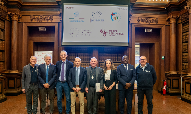 Medici con l'Africa | Doctors with Africa (@cuamm) on Twitter photo Presentati oggi a #Padova due nuovi progetti in Costa d'Avorio e Burkina Faso in partenariato tra Università di Padova <a href="/UniPadova/">Università di Padova</a> e il #Cuamm sostenuti dalla Cooperazione italiana <a href="/cooperazione_it/">Cooperazione Italiana 🇮🇹</a>, nella cornice del Piano Mattei.
🔗Leggi di più: bit.ly/3GX4KEW Presentati oggi a #Padova due nuovi progetti in Costa d'Avorio e Burkina Faso in partenariato tra Università di Padova <a href="/UniPadova/">Università di Padova</a> e il #Cuamm sostenuti dalla Cooperazione italiana <a href="/cooperazione_it/">Cooperazione Italiana 🇮🇹</a>, nella cornice del Piano Mattei.
🔗Leggi di più: bit.ly/3GX4KEW