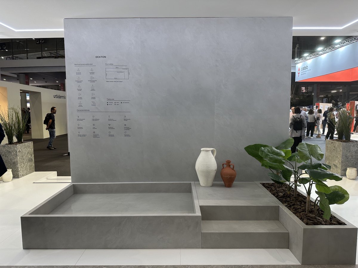 CDICV's tweet photo. COSENTINO LIDERA LA PRESENCIA DE SUPERFICIES INNOVADORAS PARA LA ARQUITECTURA Y EL INTERIORISMO EN CONSTRUMAT 2025
@GrupoCosentino @Silestone @Dekton
Calle D, Stand 101 @ConstrumatBCN
+info: https://t.co/uZ3OJbNlqM
#CDICV #LaCasaEAD #Cosentino #Construmat25 https://t.co/Bimz89nvHa
