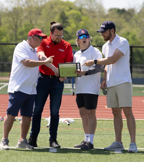 erdlitz3122's tweet photo. Best JV staff in the state https://t.co/mhNjWOMjh4