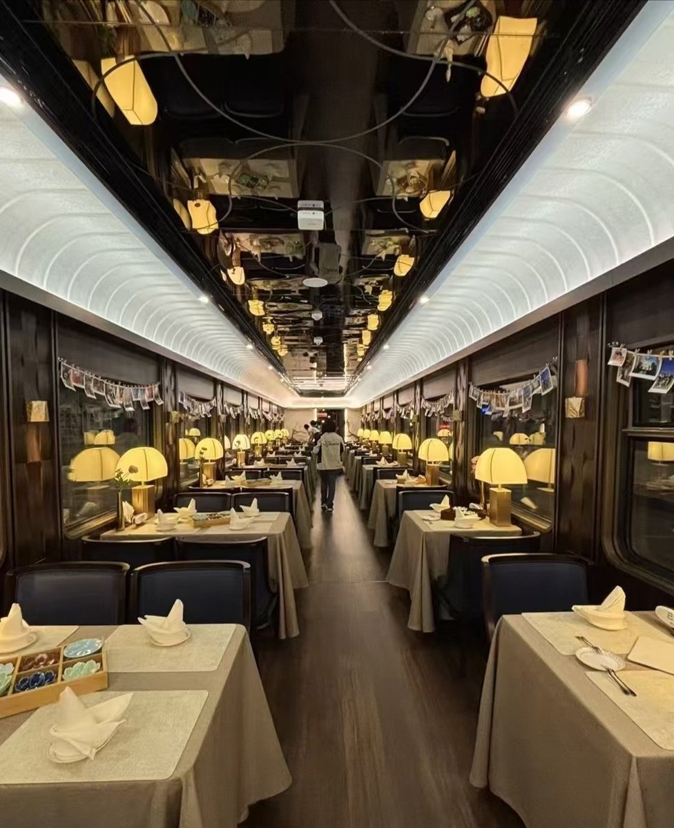 Jessica996688's tweet image. 😘这么豪华的列车，你想坐吗？
#熊猫列车 #PandaTrain