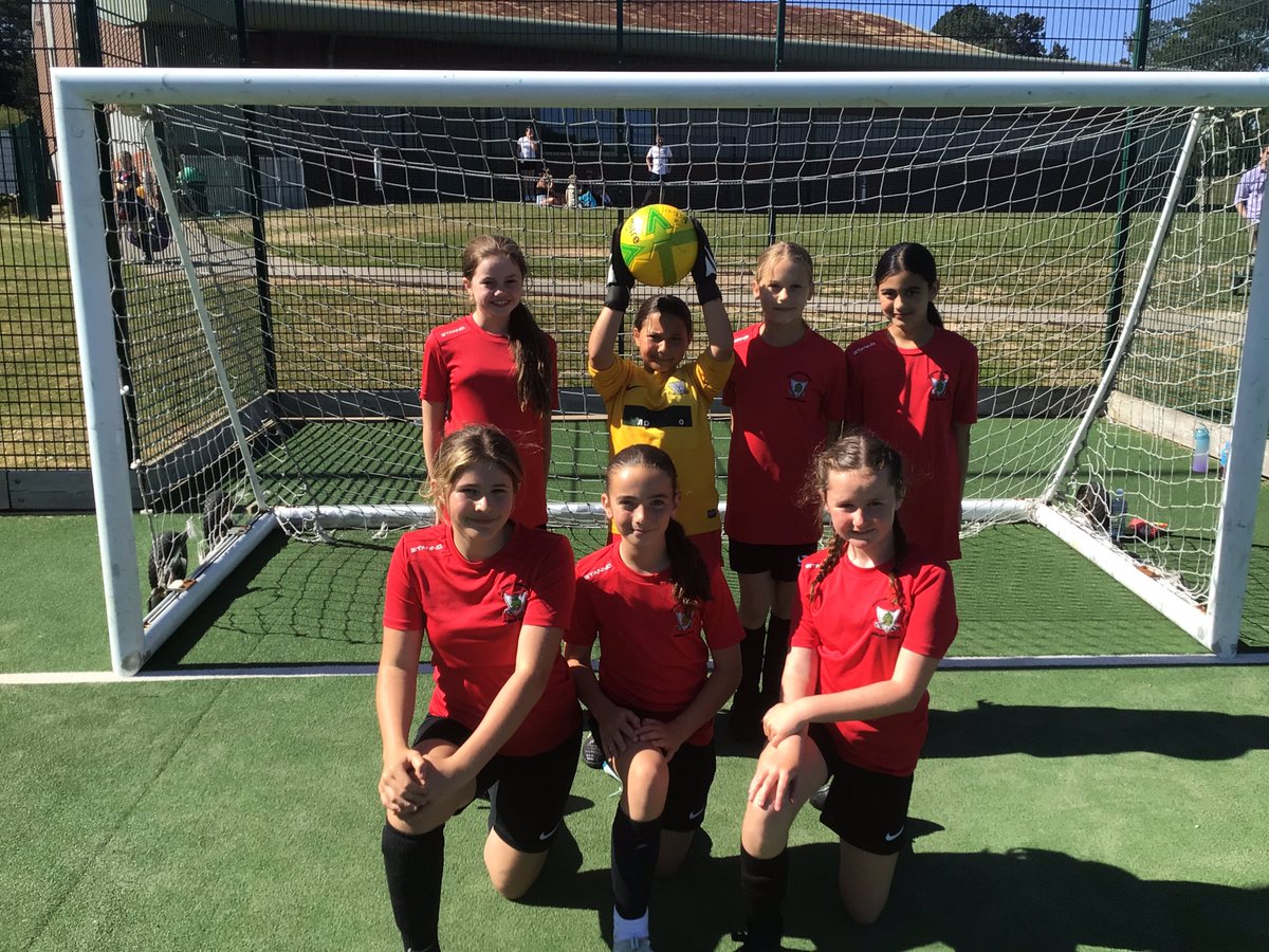 A huge congratulations to our girls’ football team who managed to secure first pace in the league on Friday! We have had many tough games in what has been a very competitive and fun league. Super job girls! 🏆🏆🏆