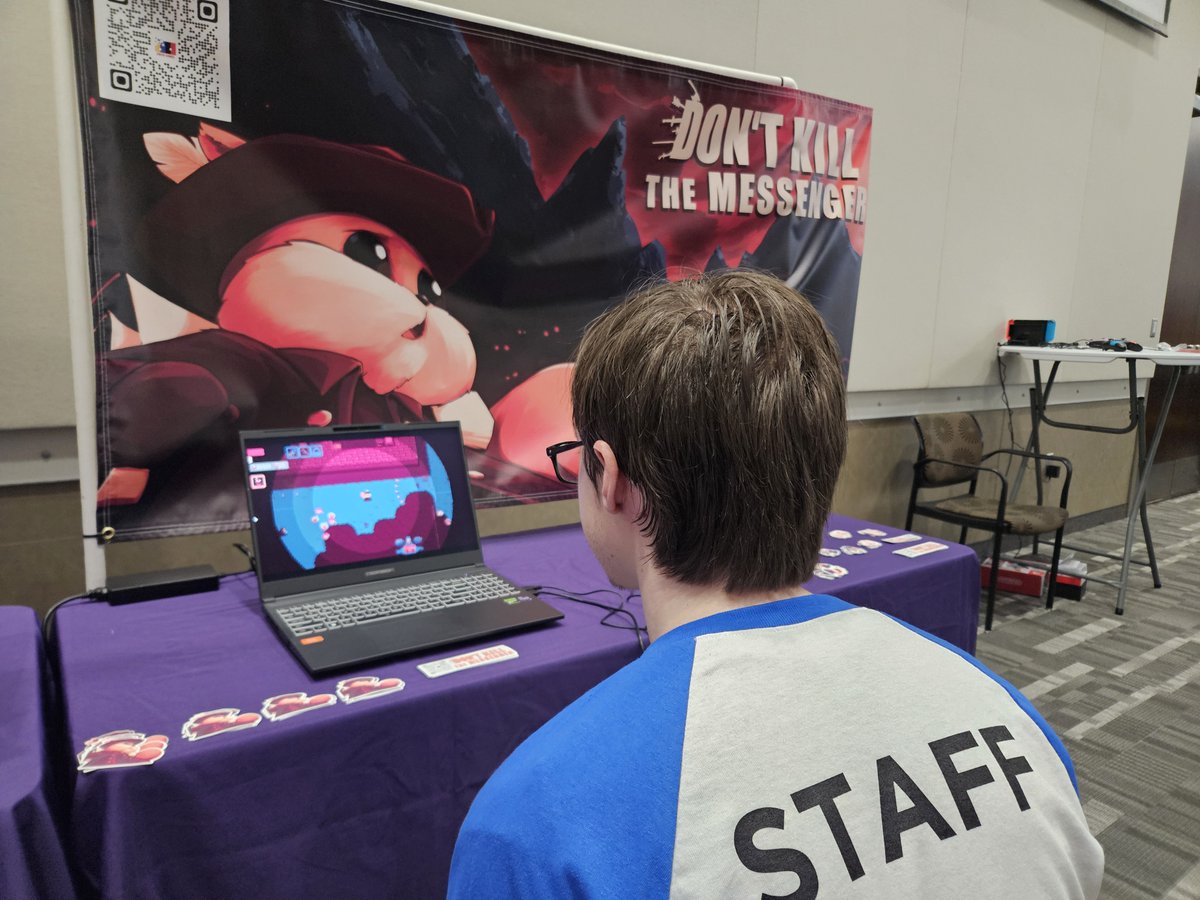 PolyB_Games's tweet photo. Super thankful to get awesome feedback at the last live demo of Don't Kill the Messenger thanks to @SocietyOfPlay.  Already making improvements to the game to get ready for more at #DreamHackDallas! https://t.co/anKMx1FpS1