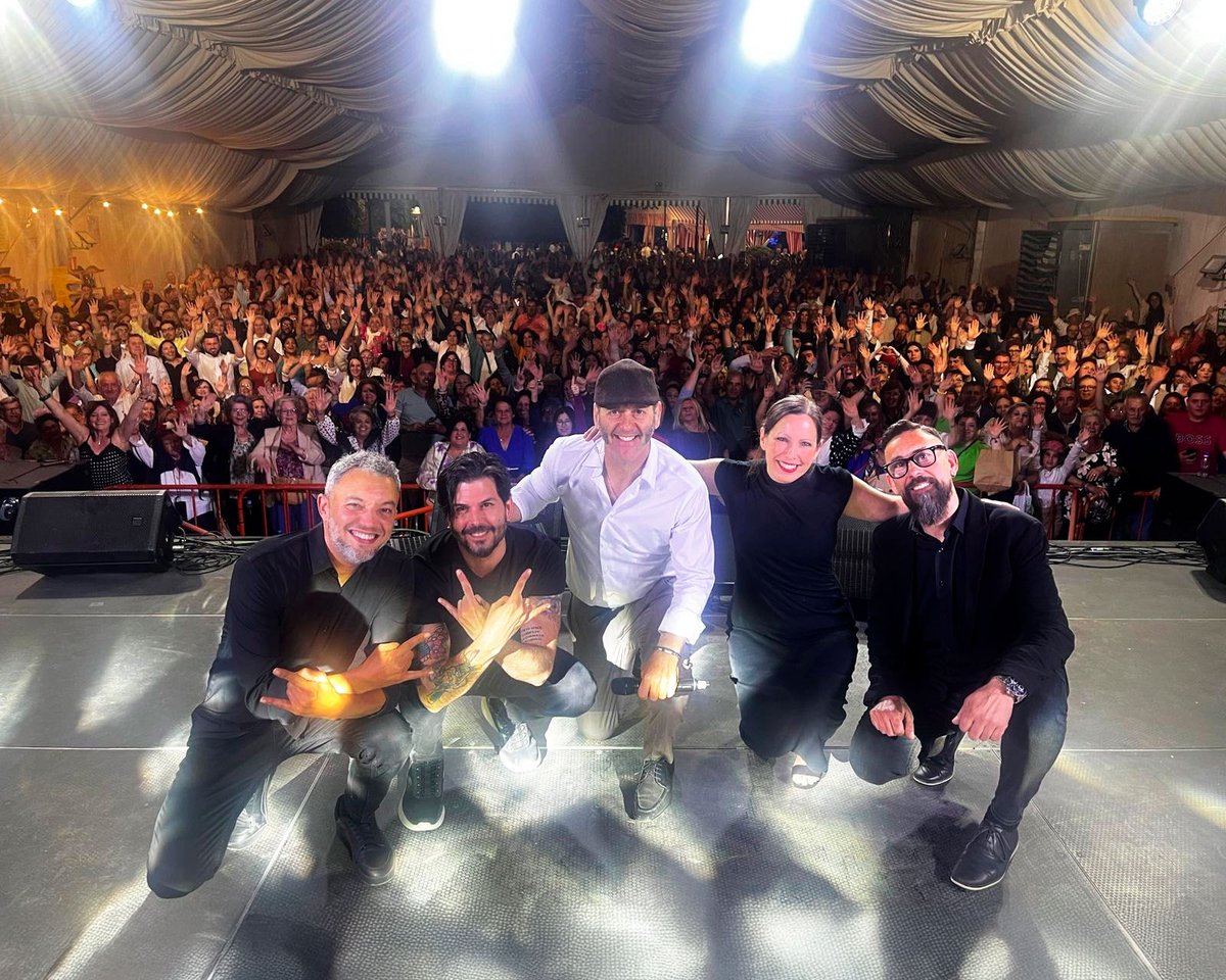 Osuna ¡GRACIAS de corazón! ❤️🔥 Este fin de semana vivimos una noche llena de arte y de sentimiento del bueno… Ese que solo vosotros sabéis dar ¡Sois muy grandes! 👏👏 

Esto no para, familia… ¡Seguimos sumando ratitos buenos que se quedan para siempre! 🙌🏻🎤