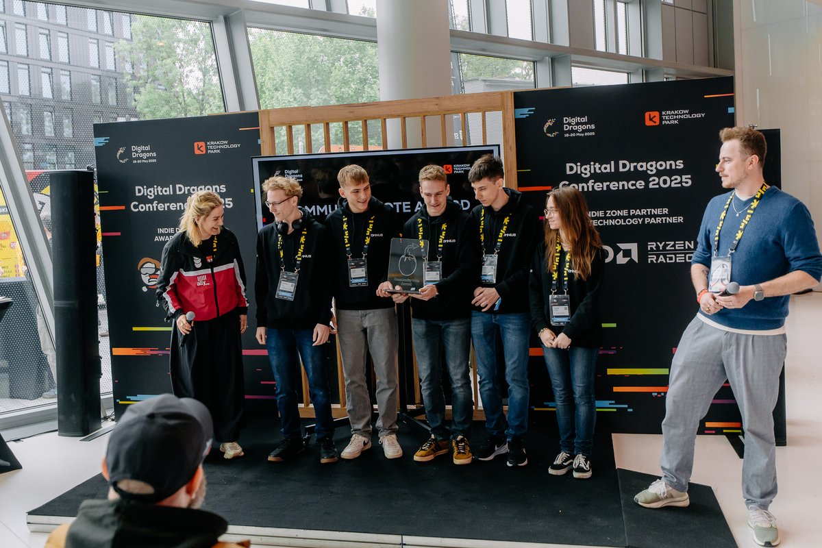 Digital_Dragons's tweet image. 🎉 The winner of the Best Pitch Award was Rabid Rat, and the Community Vote Award went to Atomnius. Congratulations!
📷 Check out photos from these awards, Indie Zone, Happy Hours Mingle powered by Epic and lectures.
🎮 That's the end of DDC 2025 - THANK YOU! See you next time!