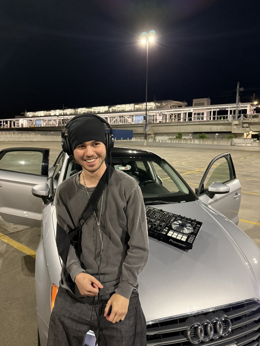 xavier weeks ! (@xavierweeks111) on Twitter photo 