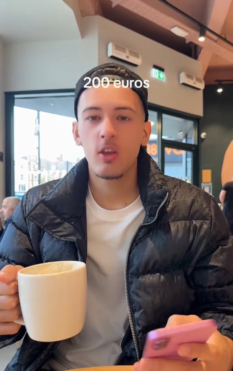 whoopziiy's tweet image. Justin Hubner diduga nyindir Zoe adik Dali

jarinya lemes bgt njirrr segala ikut campur masalah keluarga orang. mending fokus ke karir aja dari pada banyak tingkah