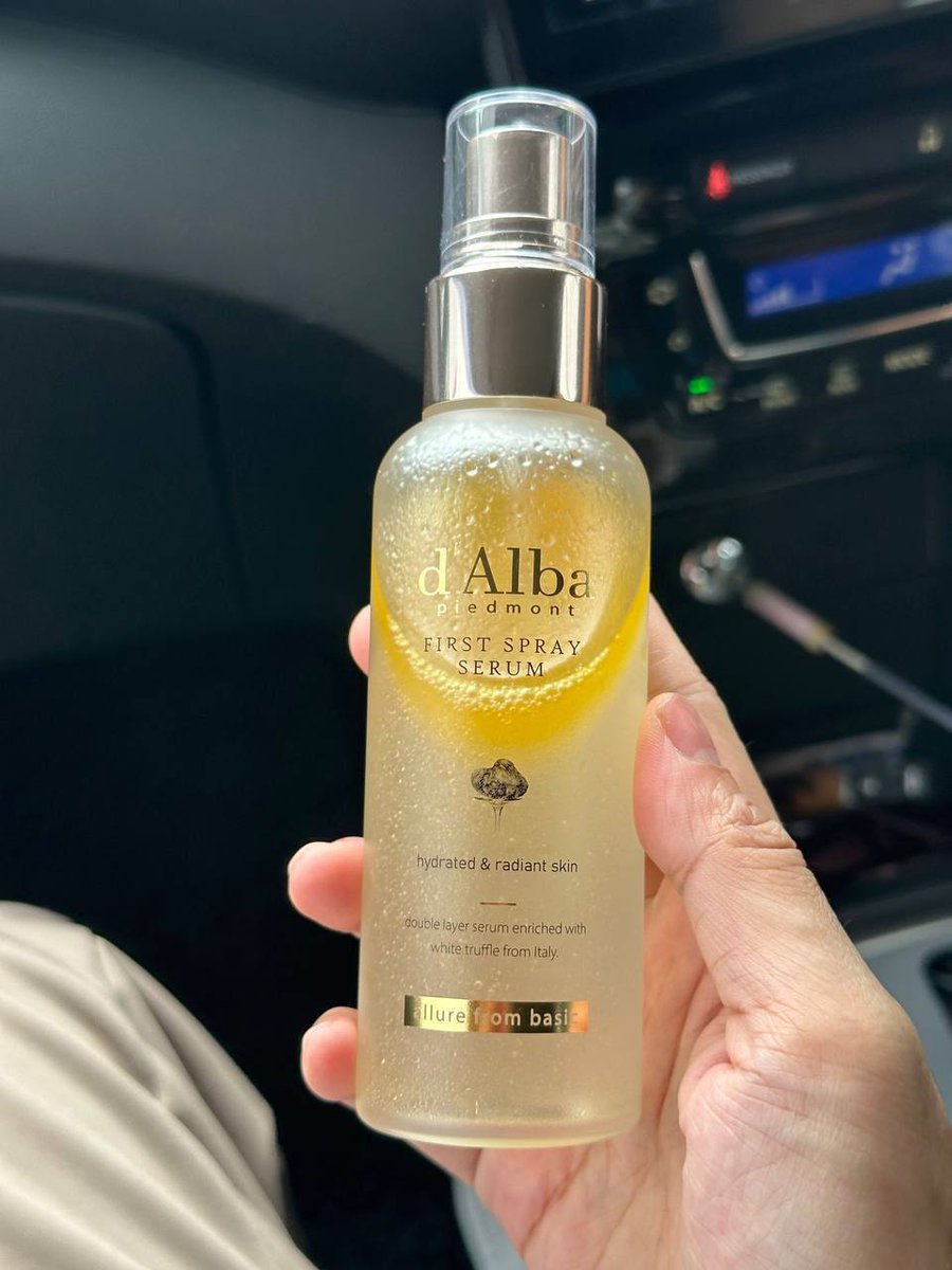 goodlucksofea's tweet photo. Thanks to this spray serum!! I dapat jimat banyak duit. Dia la primer, face mist, serum &amp; setting spray 😇 

Beli sebab viral tapiiii tak sangkaaa best gilaaaa 😭😭🩷🩷 https://t.co/ydFI507LET