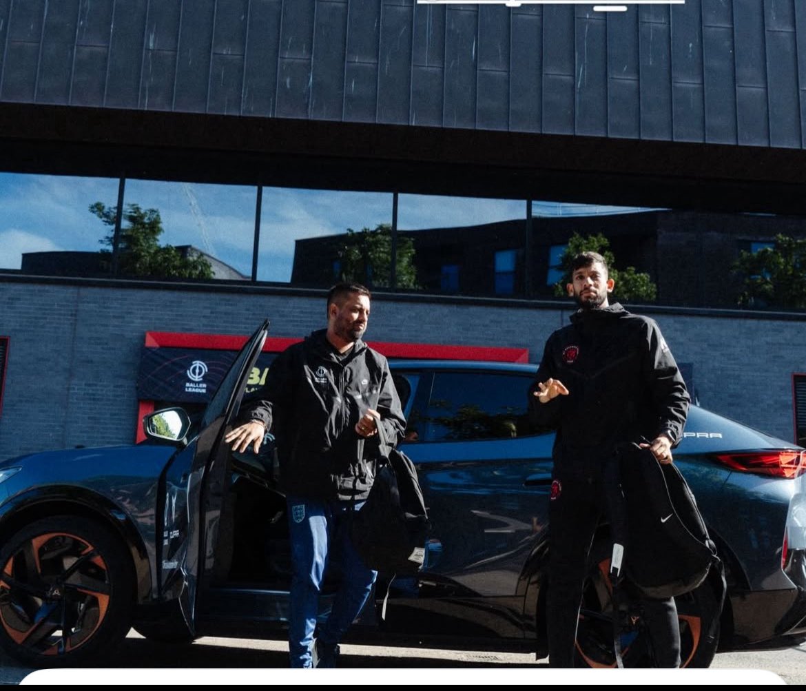 Sporttiersltd's tweet image. It was an all-Sporttiers affair at @BallerLeagueUK last night - with Head Coach @JournoJung joining our Ambassador @ArjunJung on the sideline for M7 FC’s game against N5. The boys orchestrated a brilliant win for M7 FC - against a team led by the Arsenal invincibles. #coachlife