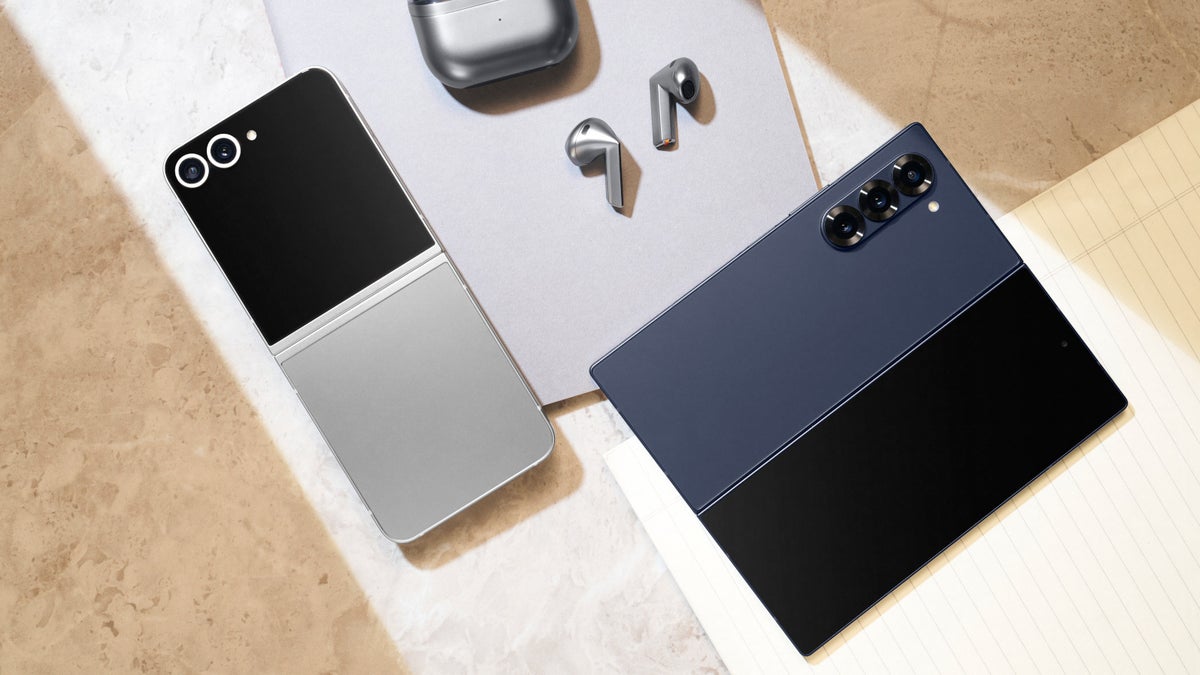 CeotechI's tweet photo. Galaxy Z Fold 7 e Flip 7: leak svela dimensioni e spessore
#Android #Design #Dimensioni #FlipPhone #Foldable #GalaxyZ #GalaxyZFlip7 #GalaxyZFold7 #Leak #Novità #Pieghevoli #Rumors #Samsung #Smartphone #SmartphonePieghevoli #Spessore #TechNews #Tecnologia
https://t.co/XR8nL8bdIo https://t.co/cUhxBRQzPe