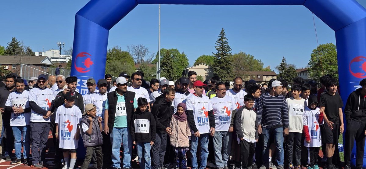 AMYACanada's tweet photo. Our Muslim Youth from #Brampton, ON organized Annual 𝐑𝐔𝐍 𝐅𝐎𝐑 𝐁𝐑𝐀𝐌𝐏𝐓𝐎𝐍 on May 11, 2025 in support of the William Osler Health System.

With the blessings of God Almighty, more than $30,000 CAD were raised this year alone for the hospital.

#RunForBrampton #Mercy4Mankind 

We are grateful to Mayor of the City of Brampton, His worship @PatrickBrownont, members of the city council, MPP Amarjot Sandhu, @sandhuamarjot1, MP Ruby Sahota @rubysahotalib for joining us in the RUN to support this noble cause.

"Service to humanity is the hallmark of Ahmadiyya Muslim Community." - Hazrat Mirza Masroor Ahmad Khalifatul Masih the Fifth (May Allah be his Helper) Head of the Worldwide Ahmadiyya Muslim Community.

Guided by Islamic teachings, Ahmadiyya Muslim Youth youth host charity runs to serve Canadians - seeking only pleasure of Allah Almighty through selfless service.

A massive thank you to our 400+ runners and generous donors! RUN FOR BRAMPTON's success was powered by your incredible support

A heartfelt thank you to @PeelPolice & @BramptonFireES for your invaluable support at this year's RUN! We’re grateful for your partnership in serving Brampton!

Lastly, a special acknowledgment goes to the dedicated volunteers from @AMYABramptonW and @AMYABramptonEst, who devoted countless hours to meticulously plan this event.

May Allah shower them with abundant rewards for their tireless efforts.