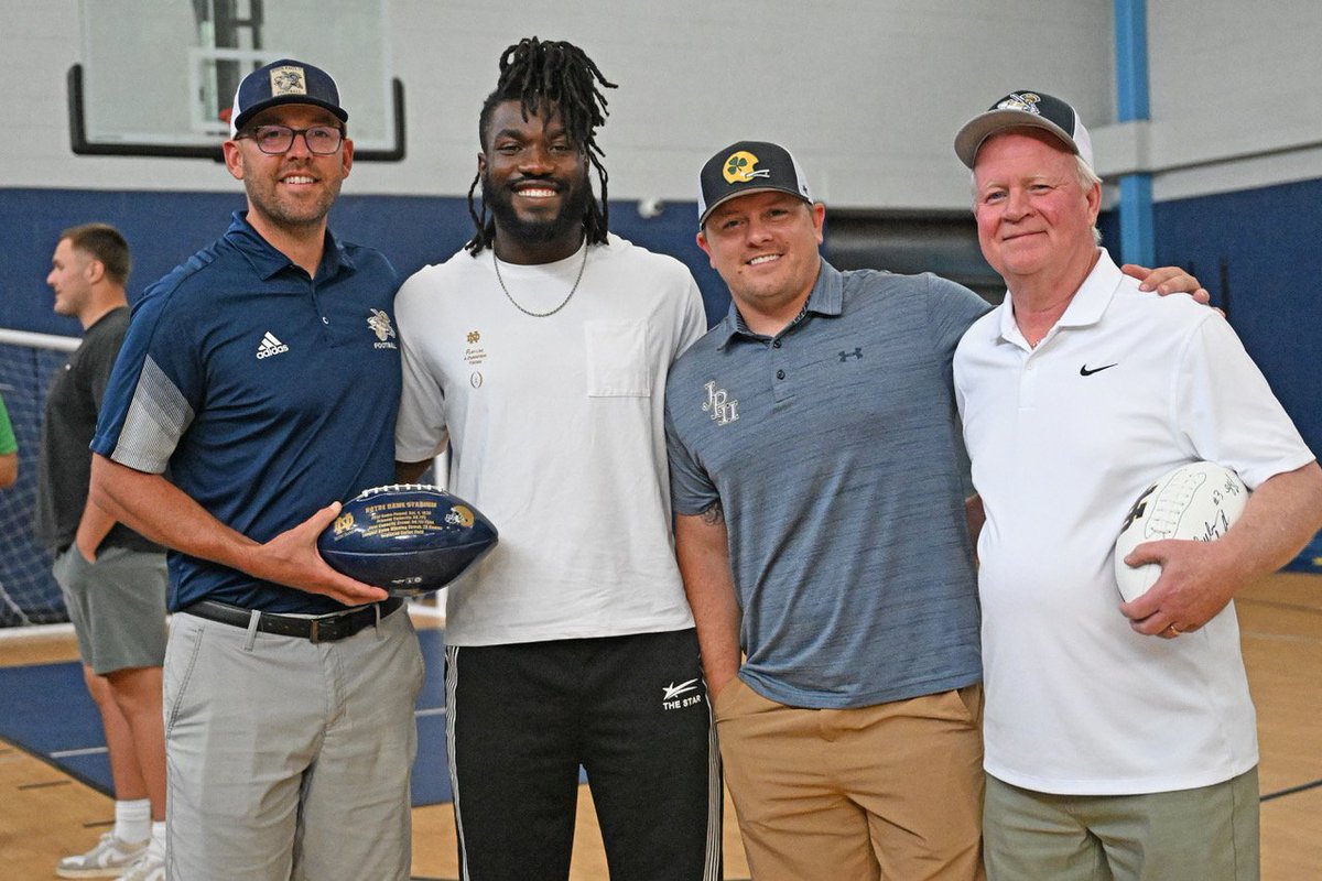 SMilliganQBCoach (@milliganqb) on Twitter photo JPII supporting Notre Dame and "Play Like a Champion Today" with current ND Linebacker and Hilton Head Alumni Jaylen Snead <a href="/JP2_athletics/">John Paul II Athletics 🛡</a> JPII supporting Notre Dame and "Play Like a Champion Today" with current ND Linebacker and Hilton Head Alumni Jaylen Snead <a href="/JP2_athletics/">John Paul II Athletics 🛡</a>