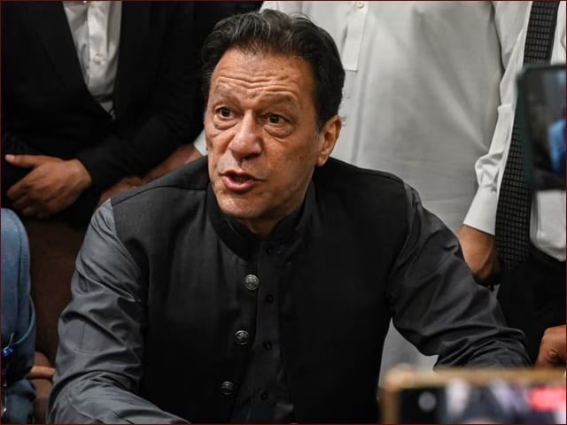 cyber_warrior83's tweet photo. فیلڈ مارشل                                              غلیظ مارشل https://t.co/gHi53Rxygz