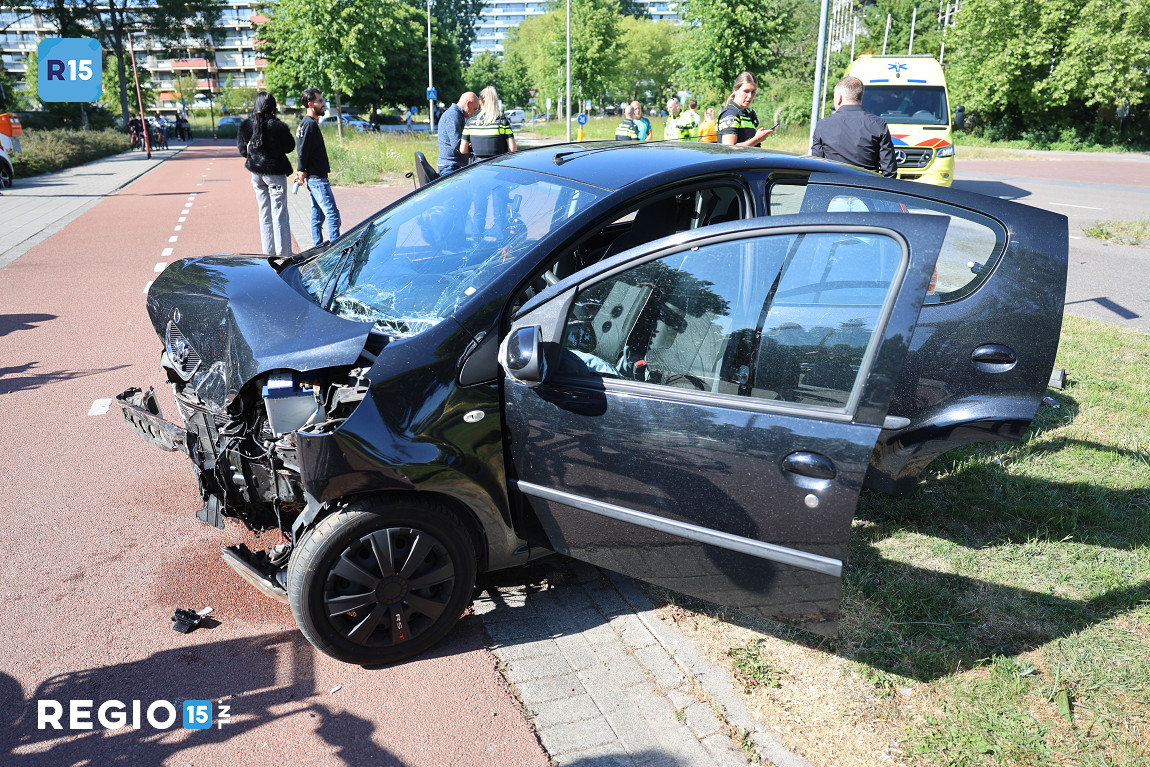 Aanrijding op het Bredewater in Zoetermeer