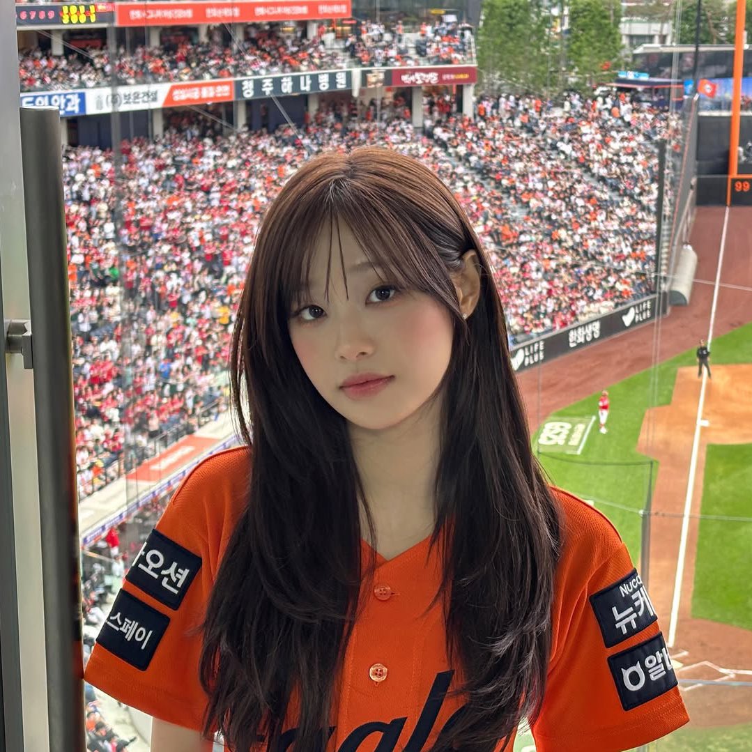 🐧 (@chuupicbot) on Twitter photo 