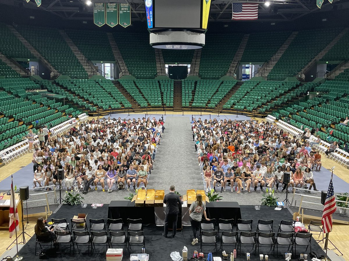 AlabasterSupt's tweet image. This is from graduation practice yesterday.
Now, we are just hours away from sending 558 ACS graduates 🎓 across the stage!
#ClassOf2025