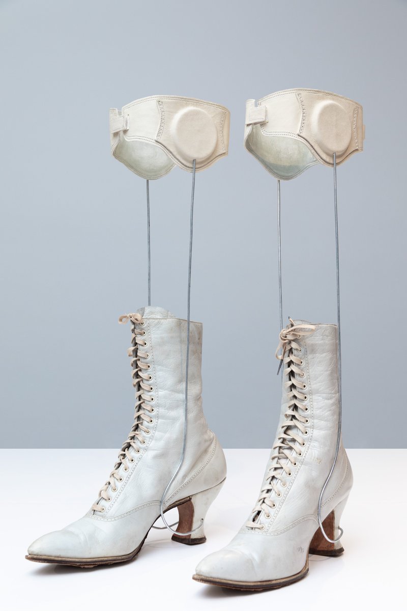 CompanyGallery's tweet photo. #WomensHistoryMuseum ‘Museum Manu’ is on view at the gallery through June 21! 

The show features the extensive inventory of shoes they've designed over the past 5 years 🥊🥊🥊🥊🥊🏛️🏛️🏛️🏛️🏛️🏛️🏛️ https://t.co/42b226O3UV
