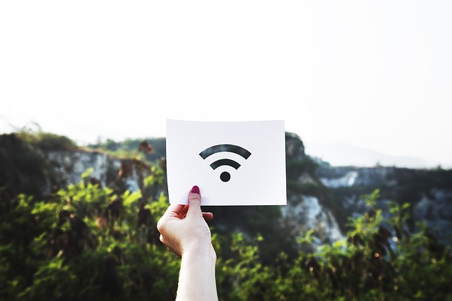 #WiFi operates on 2 frequencies (2.4GHz &amp; 5GHz) &amp; within these major frequencies are channels

But if there are too many devices operating on the same channel, the amount of noise from other devices can drown out the signal:

millrose.co.uk/blog/residenti… 

#telecoms #advice