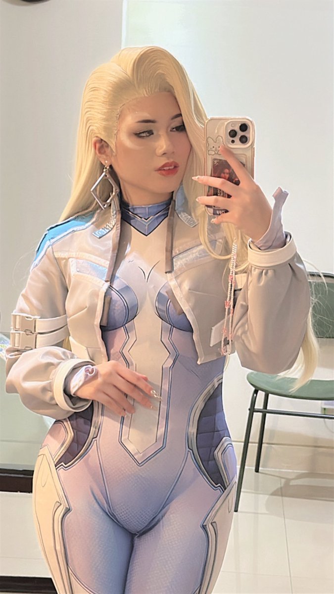chaerinisalty's tweet photo. please don’t clock me for the missing contact lens and nails 🙏🏻 i had a bad con day 💔

#MarvelRivals #marvelrivalscosplay https://t.co/PXpffIWvkx