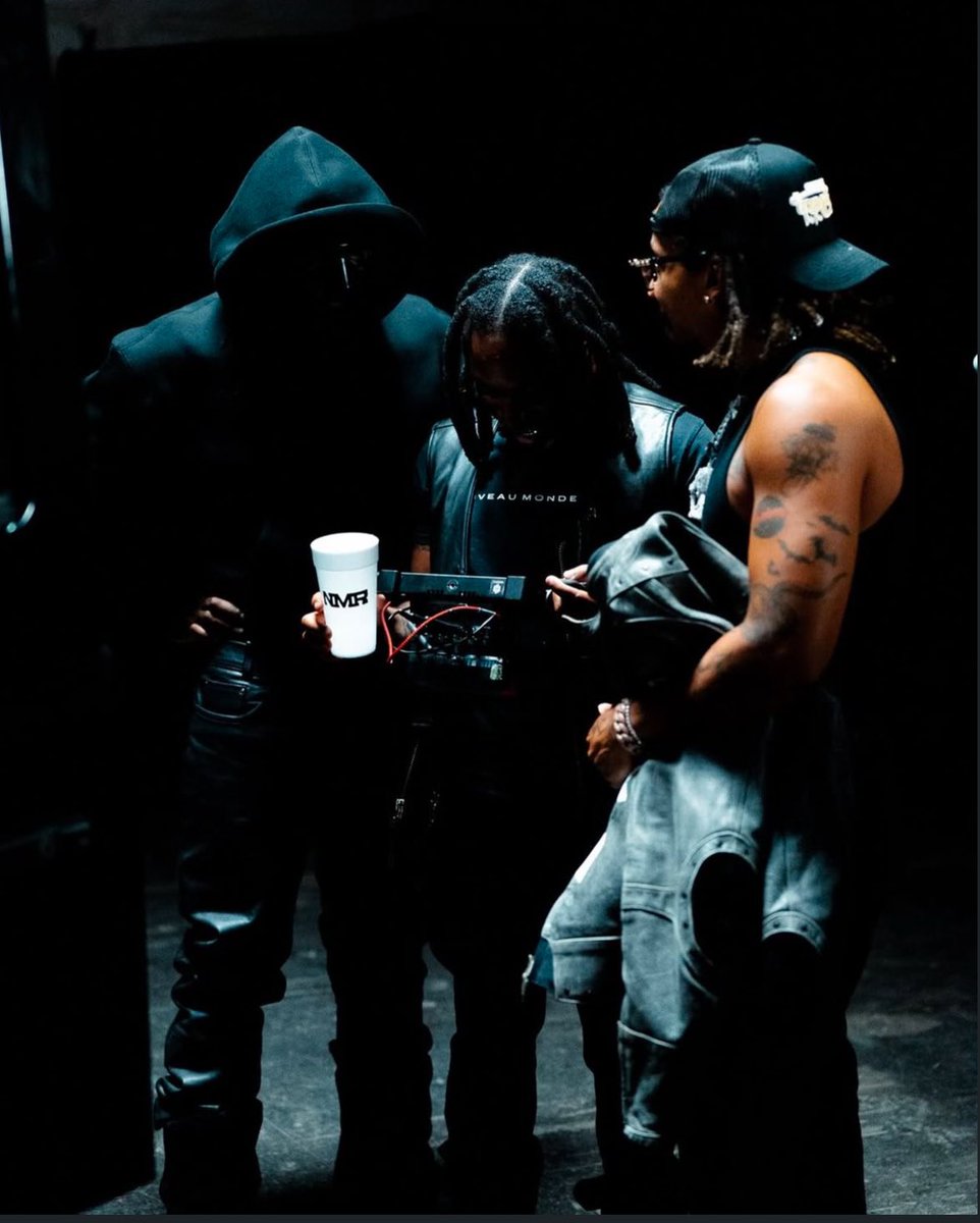 DoGreenzer's tweet photo. 🚨GREEN MONTANA X THÉODORE 
🔜23.05 

NMR🐍🤍 https://t.co/1HIhMHlPgm