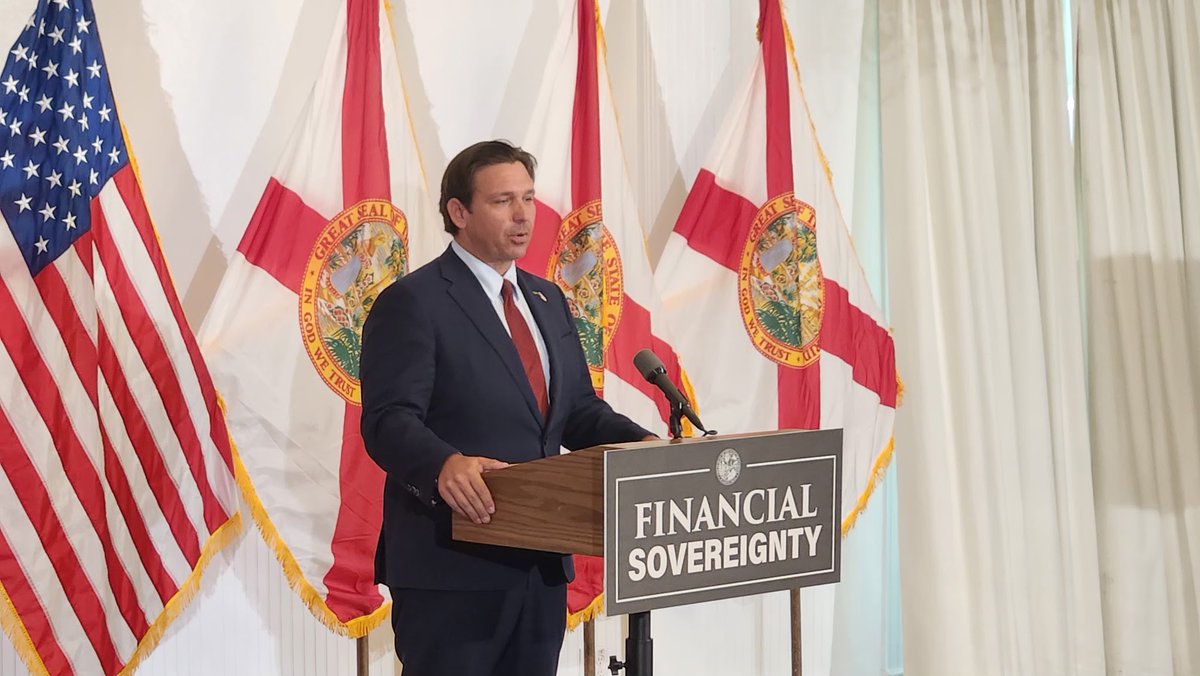 SodFatherFL's tweet image. Freedom weighs more than paper.
Thanks to the leadership of @GovRonDeSantis and the bold vision of @SenatorAMR and Rep. @DougforFL HB 999 is now law, officially recognizing gold and silver as legal tender in the Free State of Florida.
While D.C. prints money, Florida’s…