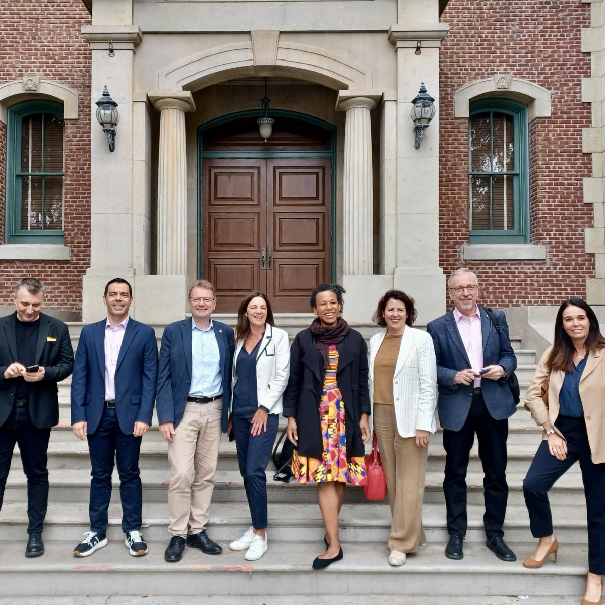 EPWashingtonDC (@epwashingtondc) on Twitter photo And they are off: A delegation from <a href="/EPCulture/">CULT Committee Press</a>, led by Nela Riehl, is in Los Angeles this week to learn about the impact of transformative technologies on the cultural and creative sectors. Learn more about the visit: europa.eu/!tDkg6g And they are off: A delegation from <a href="/EPCulture/">CULT Committee Press</a>, led by Nela Riehl, is in Los Angeles this week to learn about the impact of transformative technologies on the cultural and creative sectors. Learn more about the visit: europa.eu/!tDkg6g