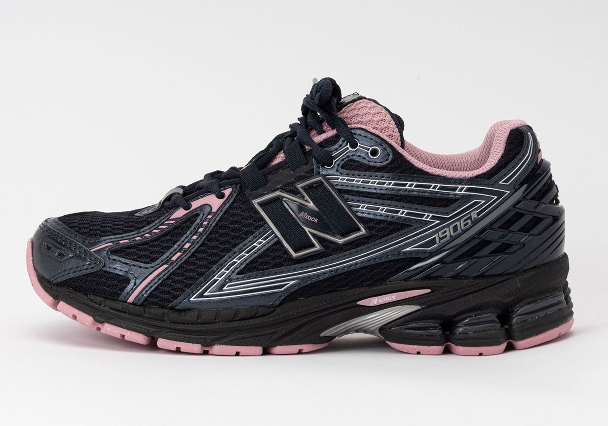 SneakerNews's tweet photo. New Balance 1906R “Eclipse/Pink Taffy/Black Cement” 🍬
Coming soon for $155 👀

Strong GR colorway 💪 https://t.co/rZfUp1GRwb