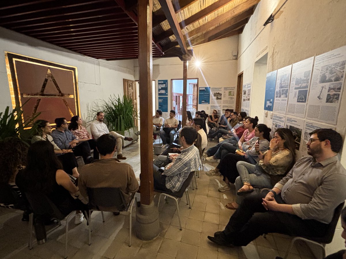 Ayer en <a href="/LunesdeCiudad/">#LunesDeCiudad</a>  nos preguntamos: ¿Qué ciudad está trayendo el Tren de Cercanías del Valle?
Una conversación clave para entender los retos y oportunidades de este proyecto estructurante. Aquí los puntos clave 🧵🧵🚅