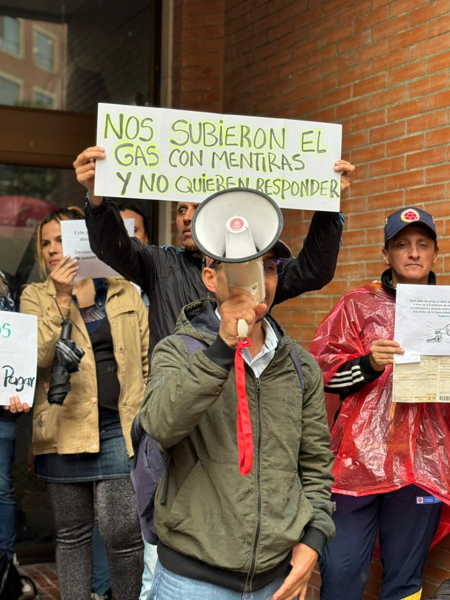 jcuestanovoa's tweet photo. Cobrando por ventanilla, lo que con que @grupovanti nos quitó. https://t.co/fBC3m7en2M