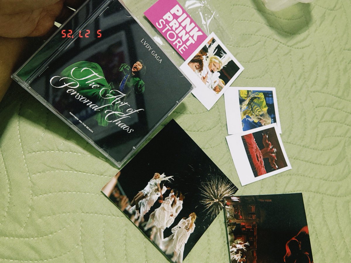 fobicgaga's tweet photo. GENTE!!!!!!!!
meu the art of personal chaos chegou 😭🗣️🗣️🗣️🗣️🗣️🗣️🗣️🗣️ https://t.co/SQGQ6oosGw