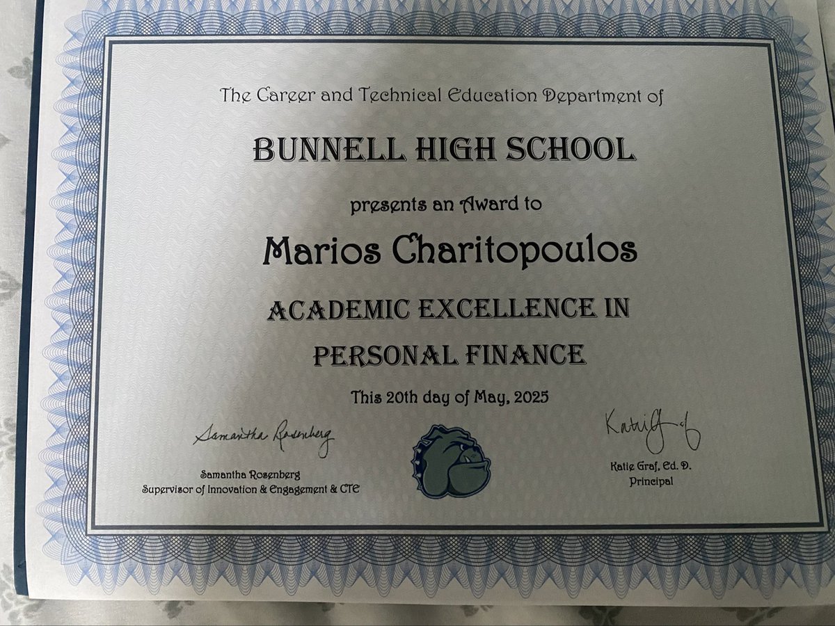 MCharitopoulos's tweet image. Great underclassmen awards ceremony. Honored to be named The Frank Scott Bunnell outstanding school citizen!! Along with a couple other awards in academics!!#brickbybrick #Academics #hardwork