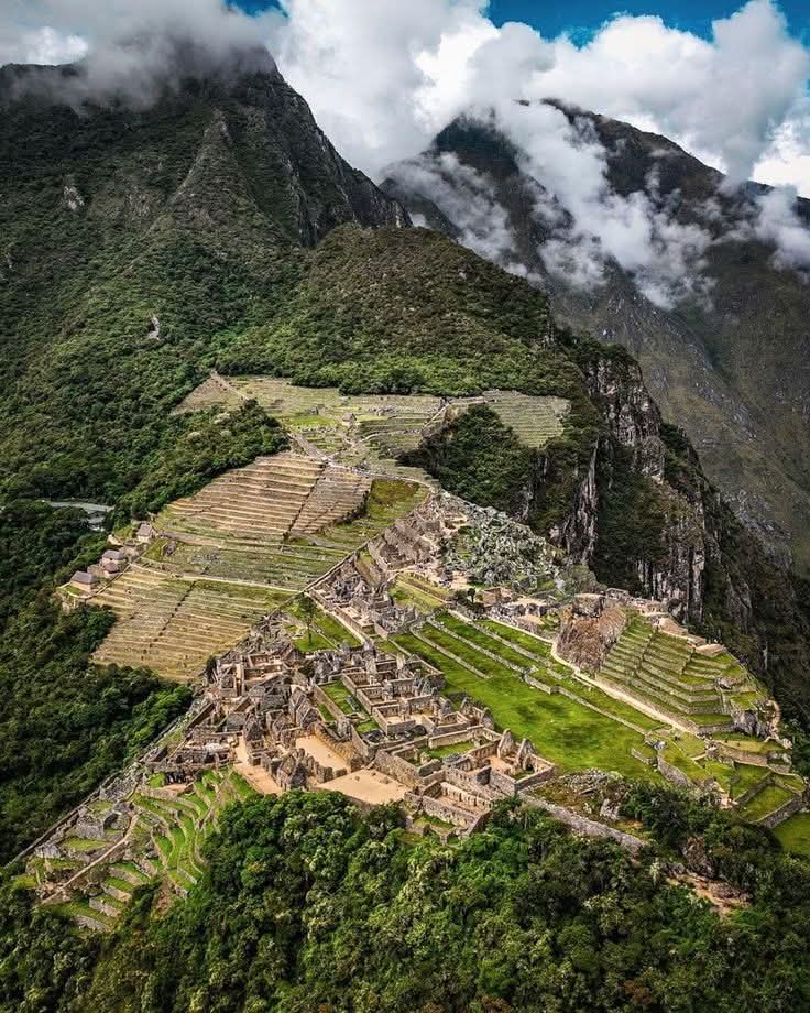 susana_bozzo's tweet photo. vista desde Huayna Picchu 🇵🇪
.
.
📸 créditos al autor
#viajerosporelmundo #ViajeSeguro #Peruvian https://t.co/EjpbbuRXZy
