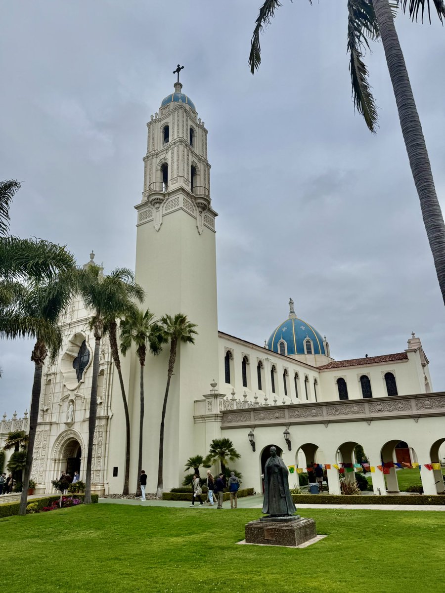 FCarrollEsq's tweet image. Beautiful mass at the University of San Diego