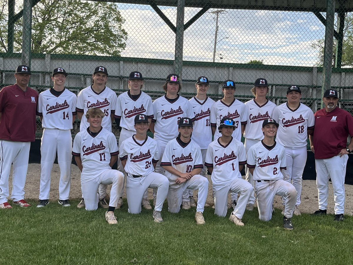 FlywayFocus's tweet image. With Mayville’s win vs. Omro today, the #Cardinals share the Flyway title with the #Cougars.