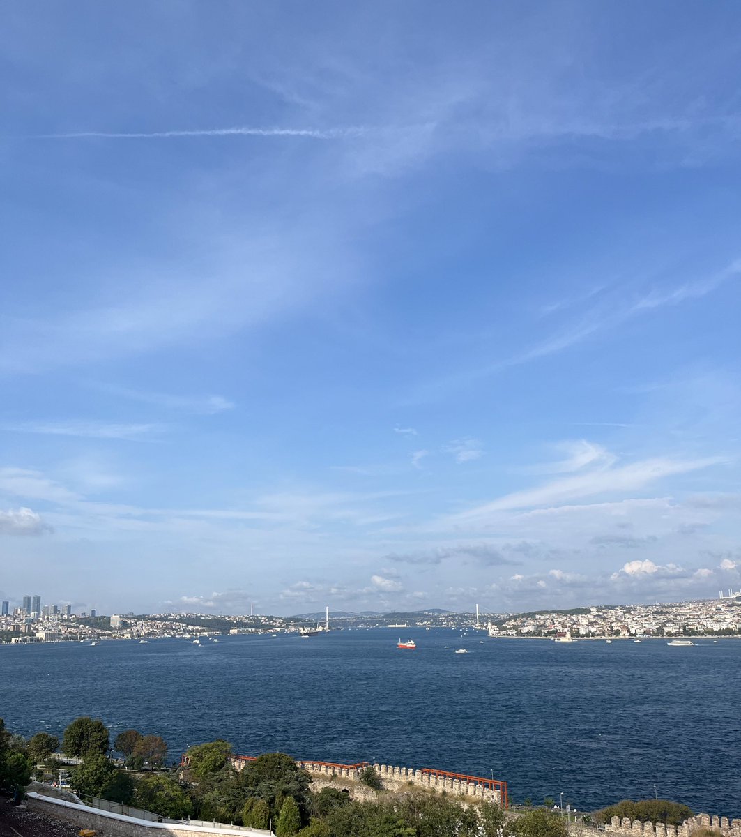 ozgeedmr55's tweet photo. Real Istanbul #Eurovision2025 #Eurovision #İstanbul https://t.co/JexihGw2W3