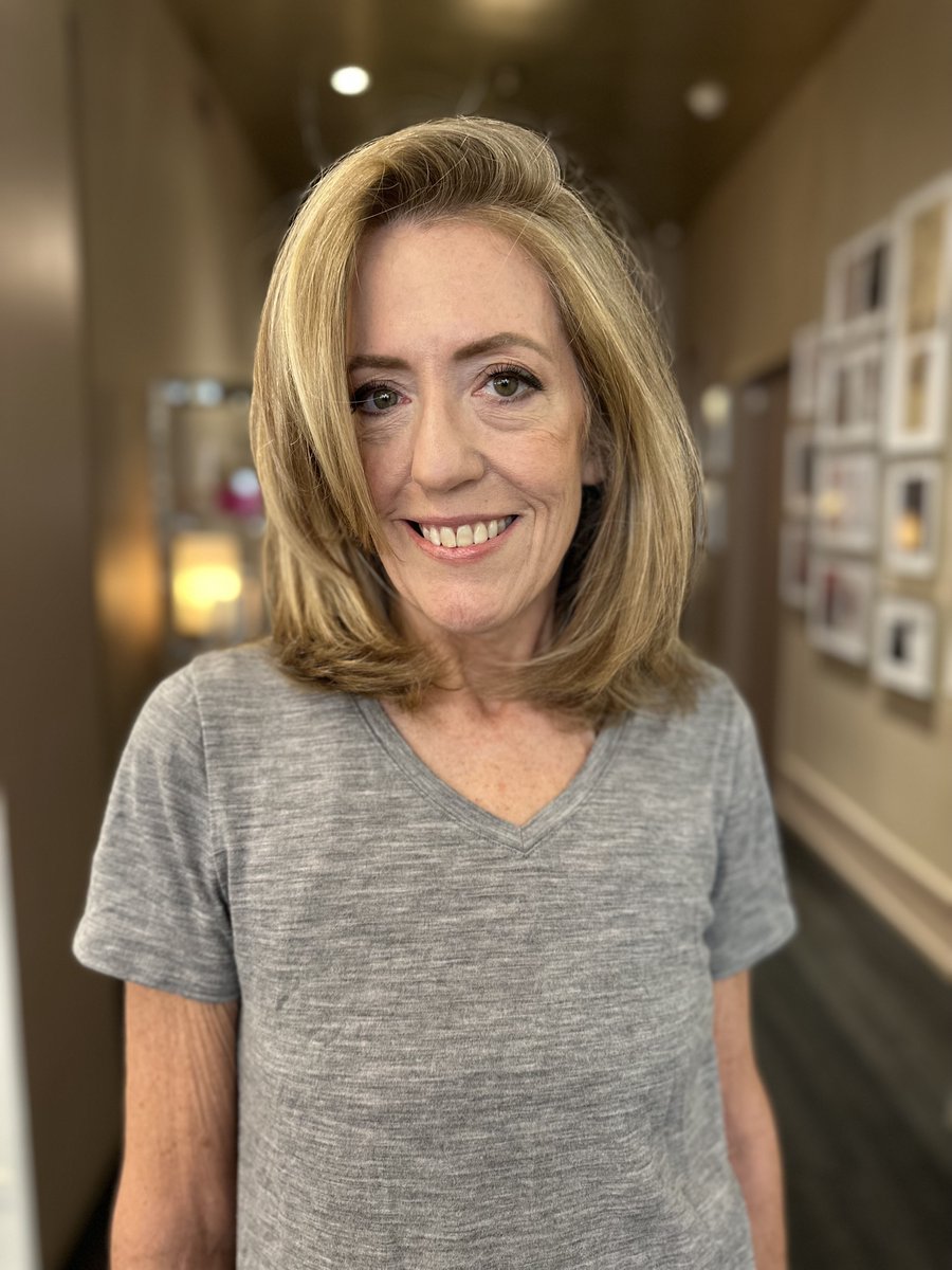 EvaScrivo's tweet image. ✨ The Life Changer ✨
Thank you Tricia, loved working with Lee on her Life Changer and collaborating with our makeup artist + stylist Blerta. Swipe for the Before. 

#evascrivosalons #thelifechanger #Cutandcolor #makeuplook #beautytutorial #dreamteam 

evascrivo.com