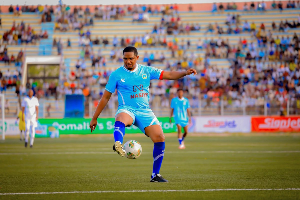 mometov's tweet image. A few years ago, Stadium Mogadishu was hosted by the #UPDF Special Forces, part of the #AU Peacekeeping Mission, led by Gen @mkainerugaba. Today, the stadium hosted a well-known football event featuring legendary African players like S. Eto&apos;o, along with E. Adebayor &amp;amp; JJ. Okocha.