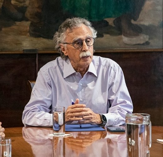 Mario Lugones. Recuerden ese nombre, porque no sale en ningún lado. Mario Lugones, este señor siniestro de bigotito, es el responsable de que los pibes del Garrahan se queden sin atención.