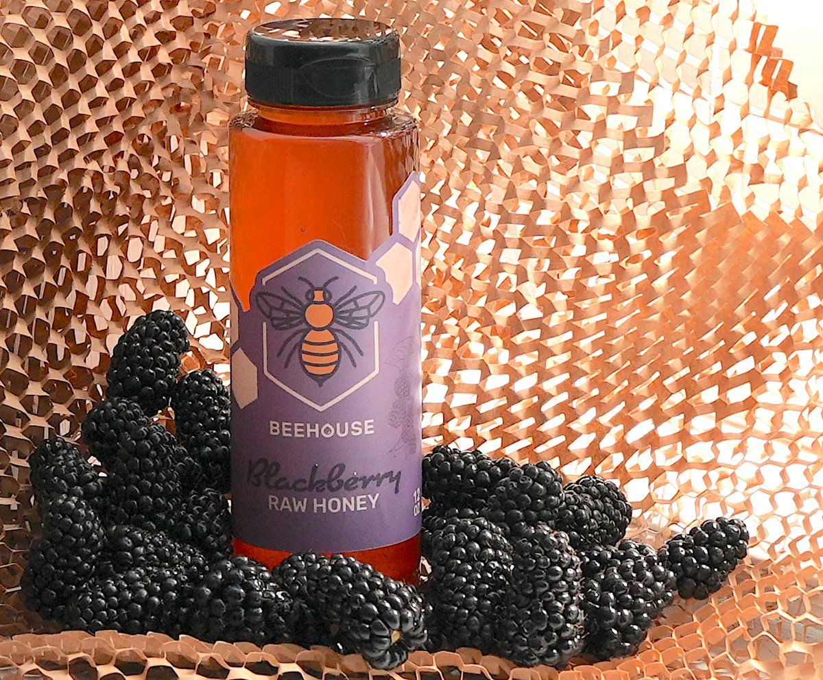 Just arrived.  500lbs of Raw Oregon Blackberry Honey

Raw, filtered and bottled, nothing more

The ONLY honey with the natural flavor of the fruit. Taste like Blackberry Jam naturally with nothing added

Use BEEHOUSEBUZZ at checkout for FREE Shipping

beehouse.com/products/black…