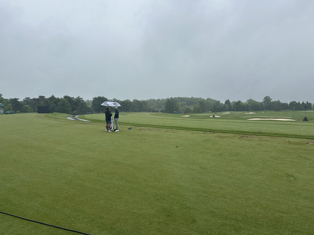Noren wrapped up and now Sam Stevens and Viktor Hovland are grinding on the range