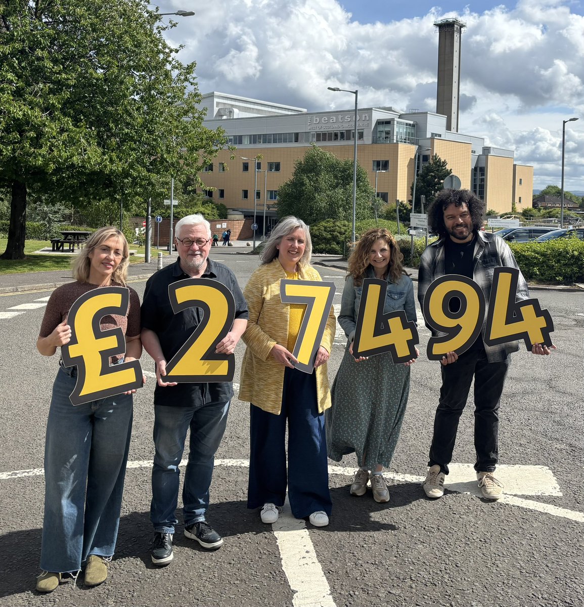 SunshineScot's tweet image. I’m humbled that we’ve raised an incredible £27,494 for @Beatson_Charity. Thank you to all of Brodie’s amazing readers and everyone who has supported our fundraising efforts! 💛